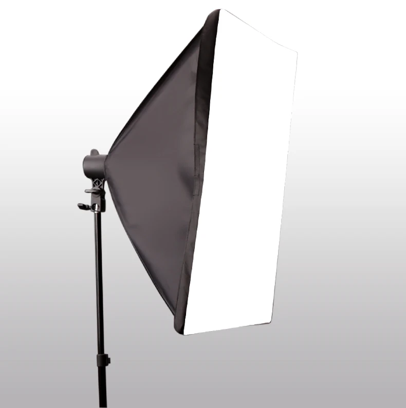 Диффузор софтбокс с отражателем для профессиональной фотосъемки 50*70 см сумкой CD50