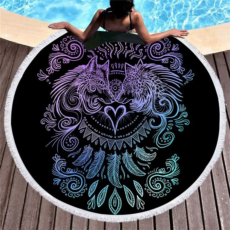 Круглое пляжное полотенце Wolf Warrior от SunimaArt из микрофибры с принтом волка и