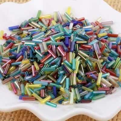 Бусины из чешского стекла с цветным серебряным сердечником размер 2*6 мм 20 г/480 шт. |