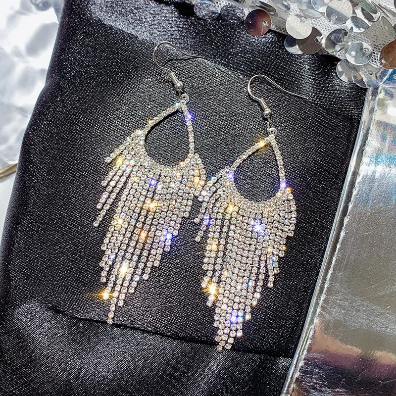 FYUAN, длинные геометрические висячие серьги с кисточками для женщин,, Bijoux, блестящие свисающие серьги со стразами, массивные ювелирные изделия