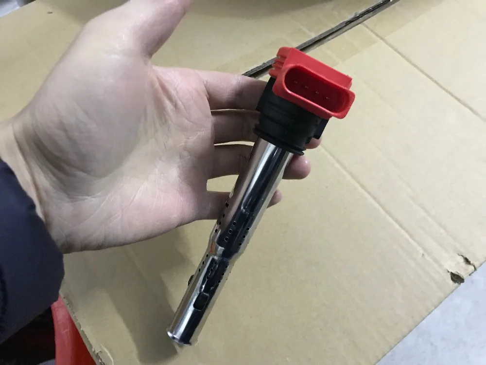 Совершенно новая Оригинальная красная катушка зажигания 06 13 для VW Touareg 06E905115E