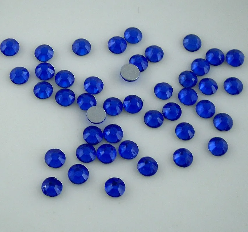 Фасетированные стеклянные кристаллы сапфирово-синего цвета AAAA 2-6 мм с плоской задней стороной для украшения мобильных устройств, ногтей, одежды, обуви и сумок - 144 шт.