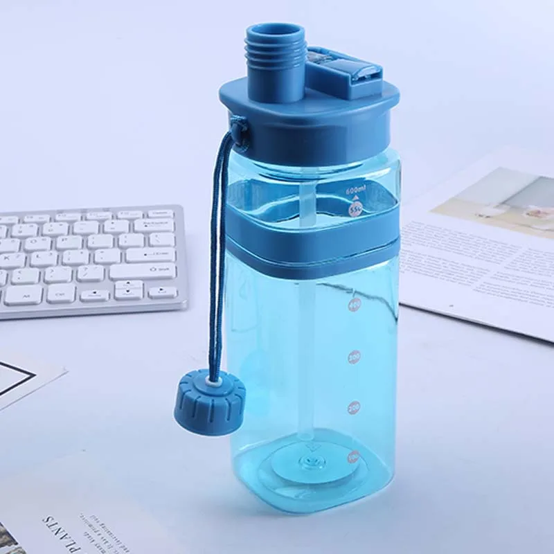 Пластиковая Спортивная бутылка для воды 610 мл 2 варианта использования с ручкой
