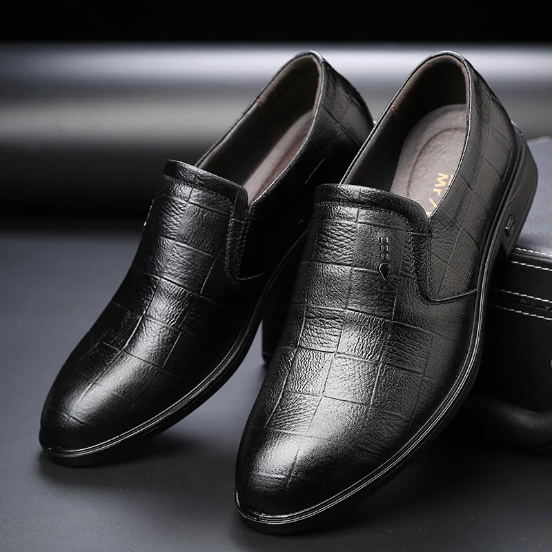 Туфли мужские классические из натуральной кожи круглый носок шнуровка плоская