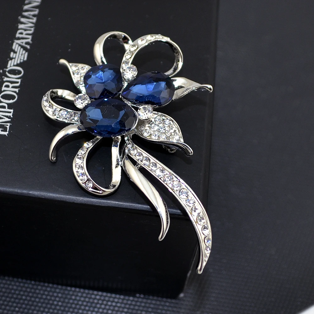 Женская Брошь В Виде Цветка с кристаллами серебристого цвета| |