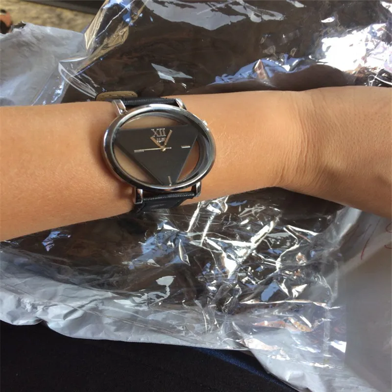 Популярные женские часы Reloj De Mujer Циферблат треугольник Femmes De Quartz Montres Saat часы для женщин эластичный набор рук@ 50