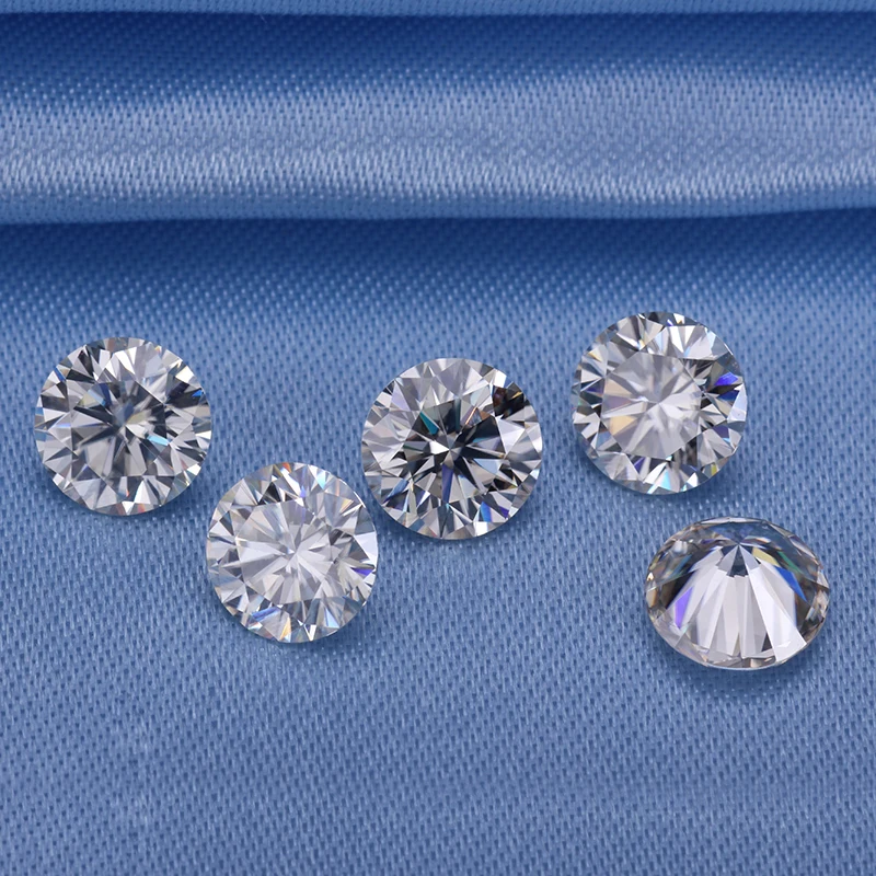 

super white E/F color 4mm 0.3ct round cut engagement ring moissanites stone