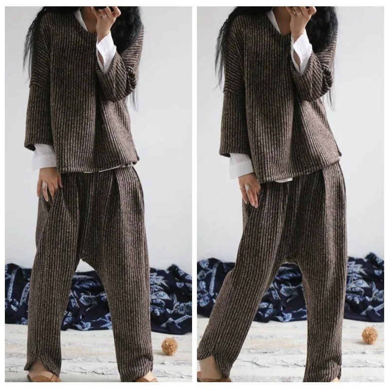 Женское шерстяное худи в полоску с V-образным вырезом |