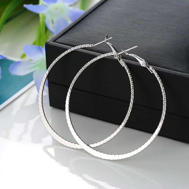 Модные резные серьги кольца из сплава золотого и серебряного цвета большие для