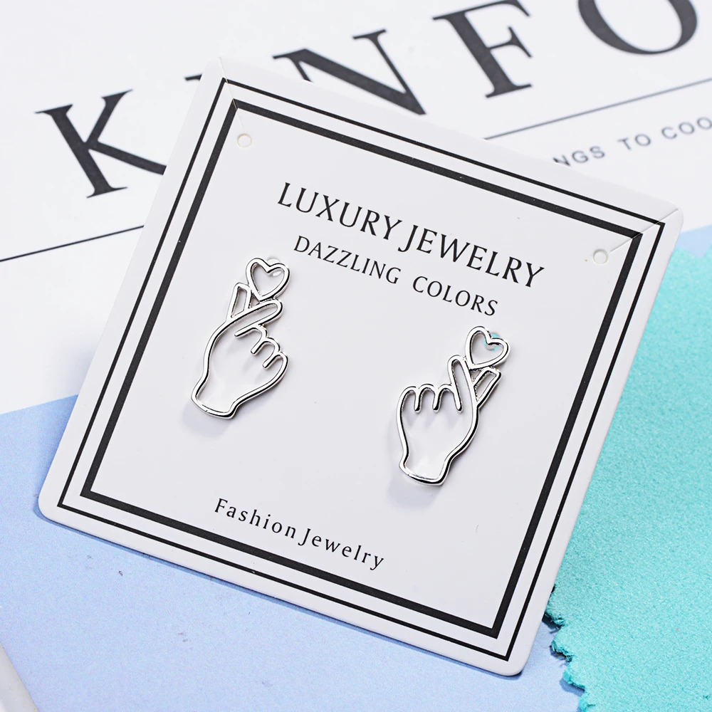 

YAOLOGE New Korean Fashion Simple Line Finger Than Heart-Shaped Heart-Shaped Stud Earrings Ladies Wedding Jewelry Gifts