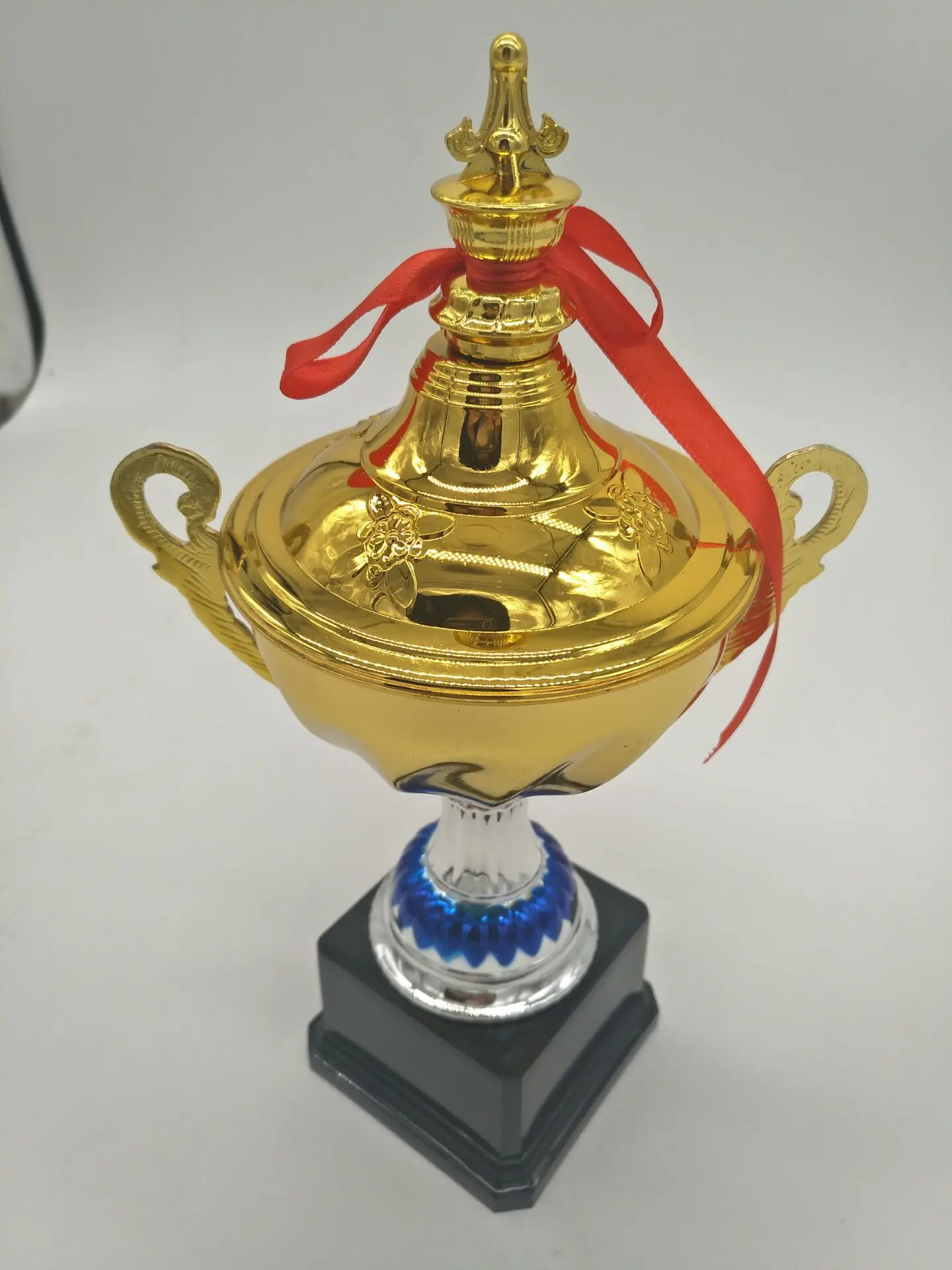 2019 new  style metal Trophy Cup Prize Award Competition Sports Winner Table Decor high  26cmTall