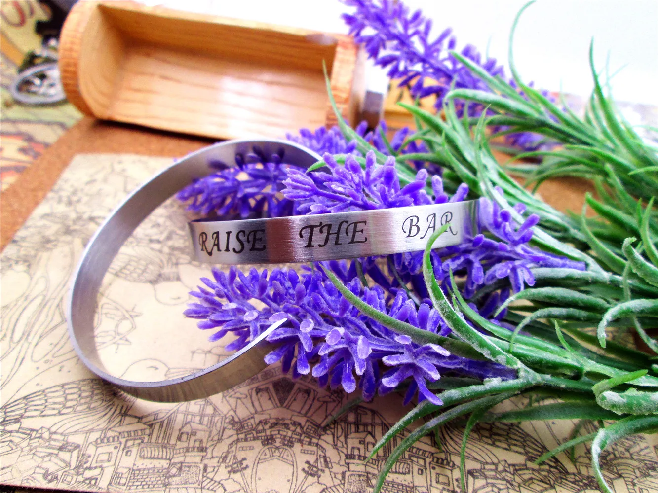 Браслет манжета из нержавеющей стали Поднимите колокольчик для женщин и мужчин