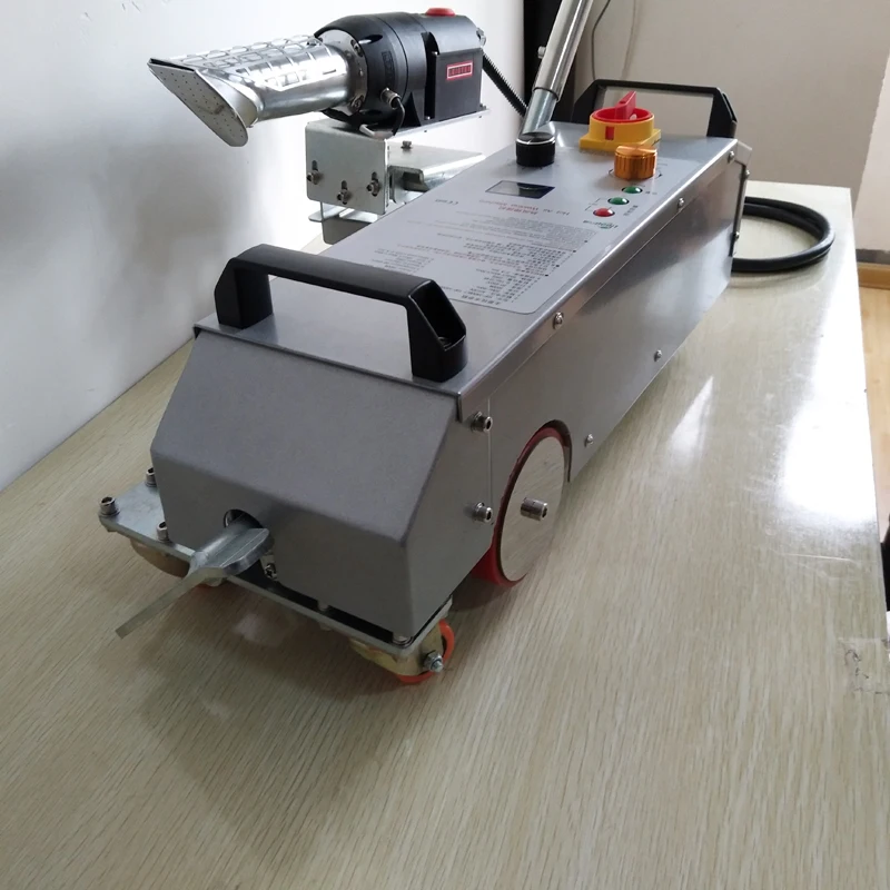 

In StockTOP-4500B Banner Welding Machine For PVC Plastic Tarpaulin In China