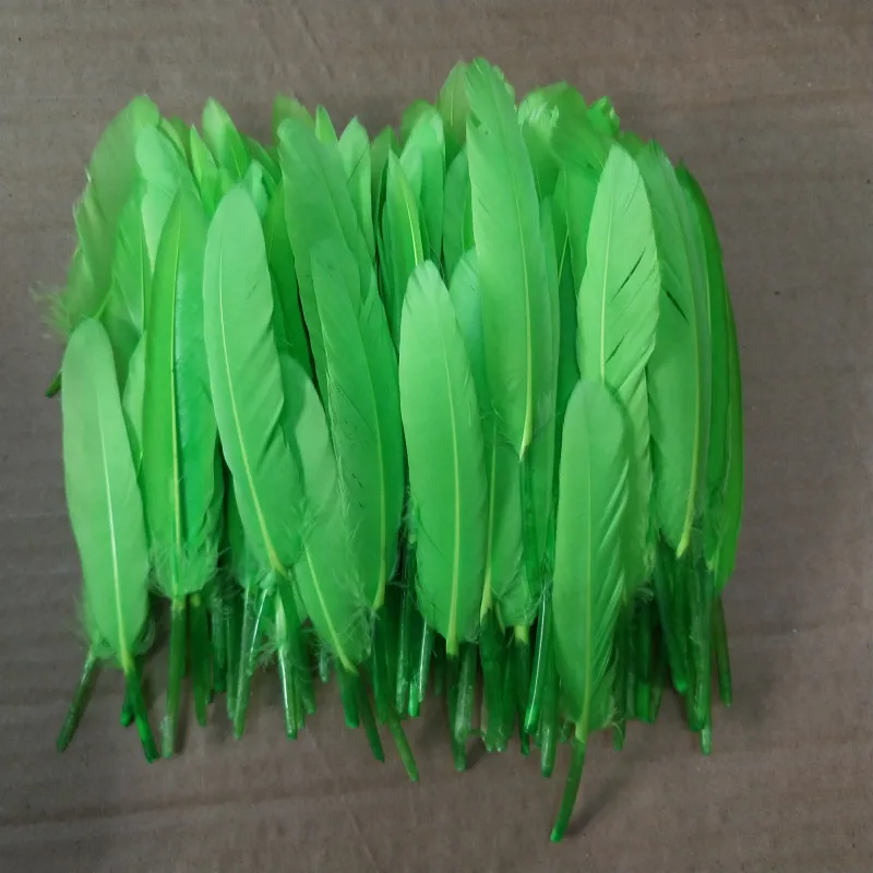 light green 50 шт красочные крашения гусиных перьев крылья для Craft DIY Ювелирные серьги индийский головной убор вечерние украшения Плюм аксессуары - Цвет: light green
