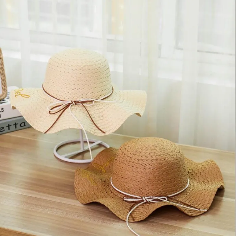 Новинка 2018 шапка с вышитыми буквами и большими полями летняя соломенная шляпа