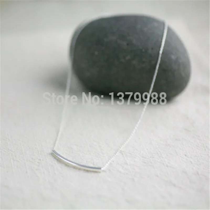 Изогнутое ожерелье в форме полосы простое дизайнерское изогнутое с милым