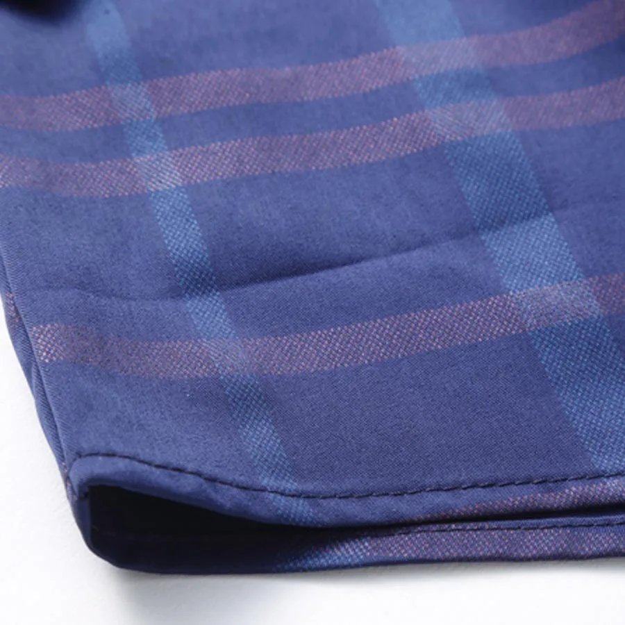 Мужская рубашка в шотландскую клетку темно-синяя черная с длинным рукавом на