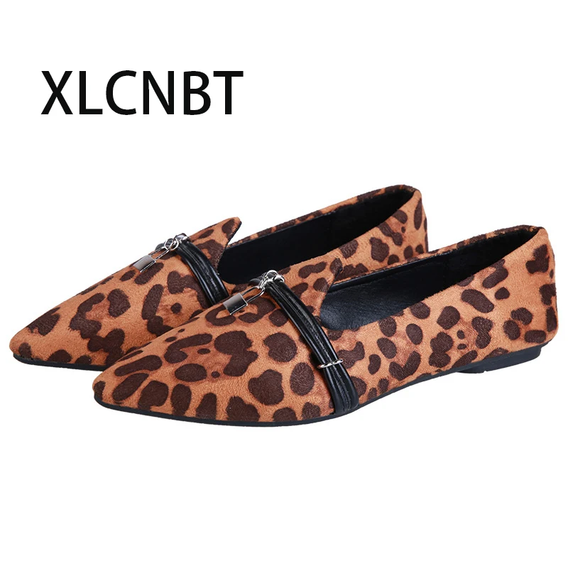 Новинка 2018 года Осенняя обувь женская на плоской подошве с леопардовым принтом