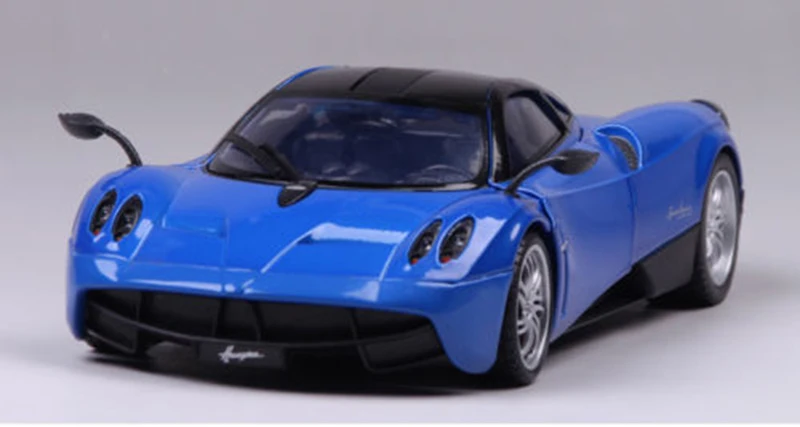 Детские литые игрушки, машинки, 1:18, масштаб 1/18, сплав, 1/18, масштаб, Pagani, литье под давлением, красный цвет, Гоночная машина, модель, игрушки, коллекция, подарок