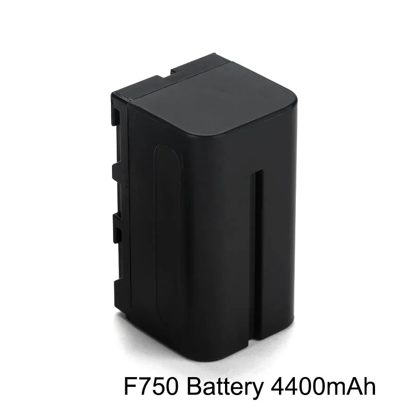 Светодиодный светильник для видеокамеры YONGNUO YN300III 3200K-5500K аккумулятор + зарядное