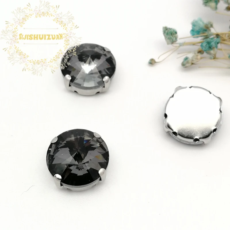 В обычном использовании круглые спутники серые кристаллы стеклянные стразы для