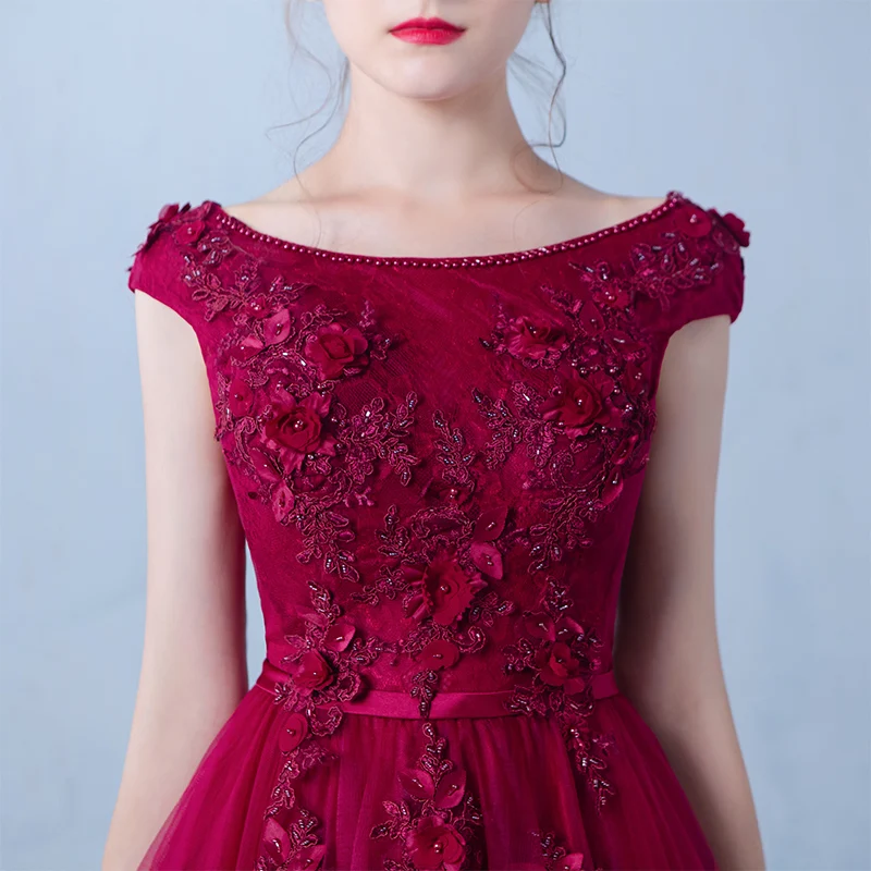 Женское вечернее платье винно красного цвета с кружевной аппликацией элегантное