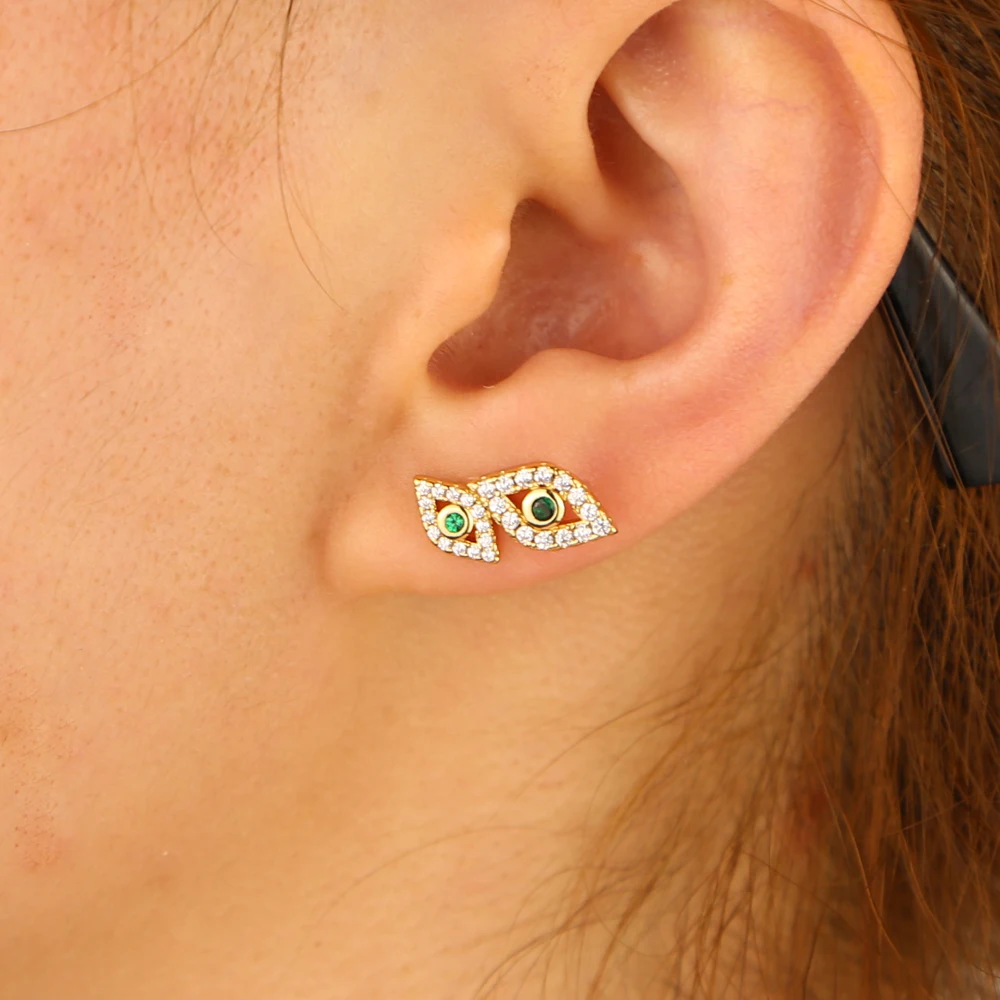 Маленькие серьги-гвоздики золотого и серебряного цвета с прозрачным цирконием