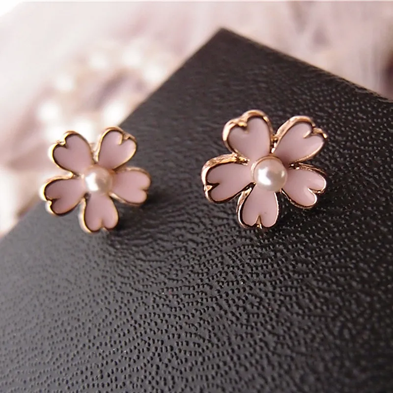 

Wholesale Imitation Pearl Pink Flower Stud Earrings for Womenn Fashion Jewelry Cute Romantic Enamel Statement Earings Oorbellen