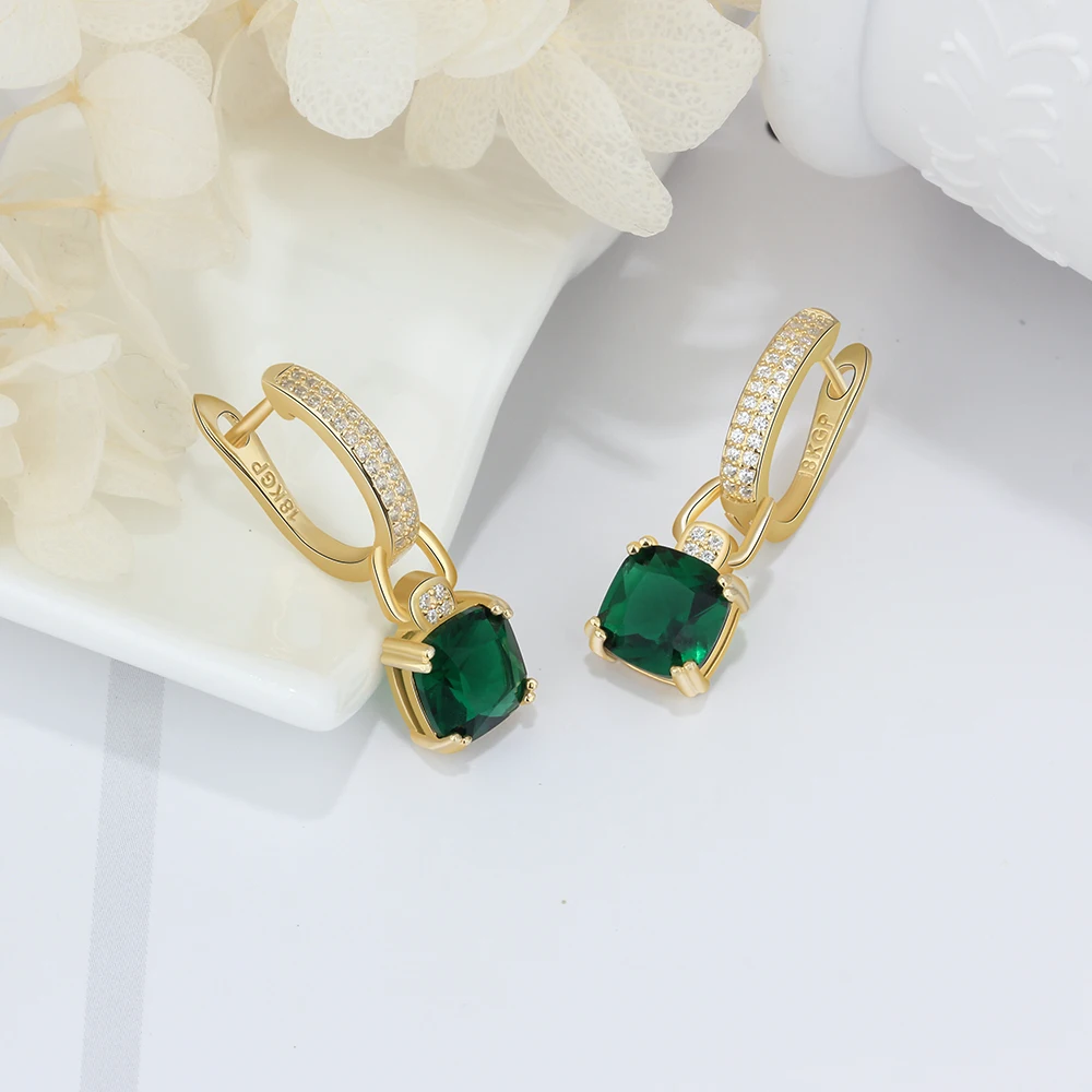 Женские серьги-подвески с зеленым кубическим цирконием классические ювелирные