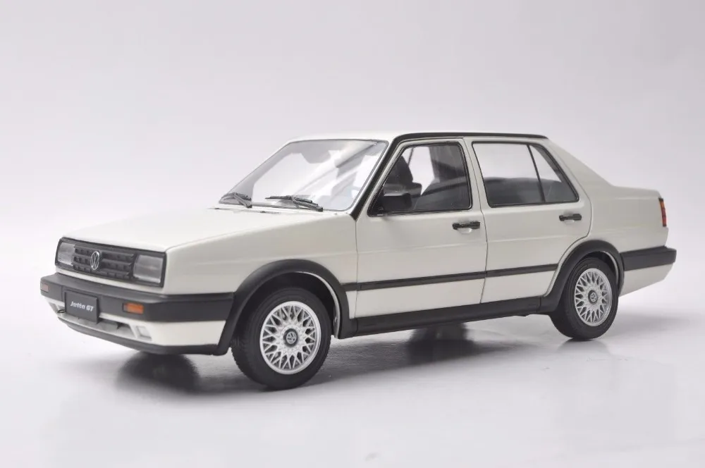 1:18 литая под давлением модель для Volkswagen VW Jetta GT MK2 1984 белый седан редкий сплав игрушечный автомобиль миниатюрная коллекция подарки