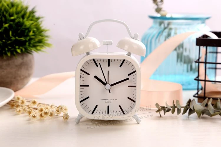 Показывают уровень температуры Будильник колокол простой, маленький, прекрасный Настольный металлический круговой Европы с Подсветка с одиночными шопкинами иглы