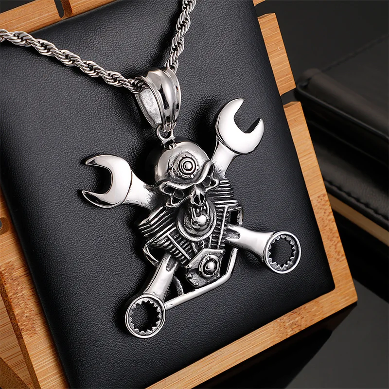 

Stainless Steel Personality Punk Mechanical Skull Pendant Necklace Creative Stainless Steel Wrench Necklace D289