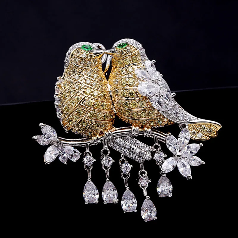 LuxJuly Hot Sale Classic Fashion Brooch For Women Girls Best Wedding Banquet Party Brooch Gift