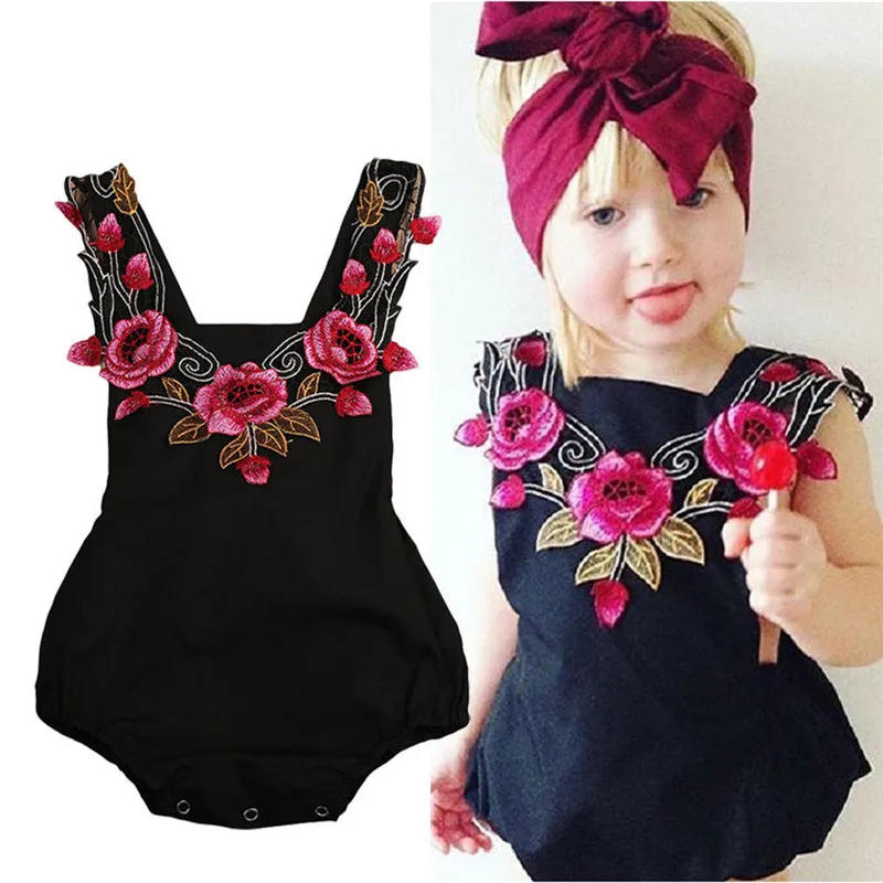 Летний стильный комбинезон для новорожденных девочек однотонный без рукавов с