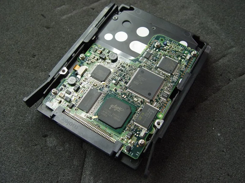 

Plastic & Steel 5 Bays SSD Protect Box For 3.5" SATA SAS IDE HDD enclosure Protect Case 5-bay external SSD docking station