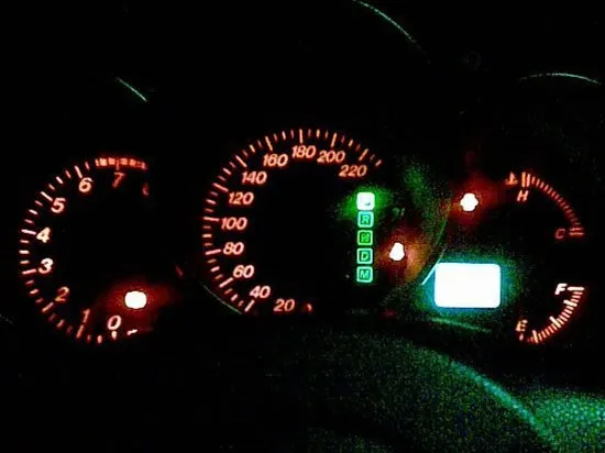 Светодиодсветодиодный лампа для автомобиля 24 В красный цвет T5(5 мм прожектор) W1.2W