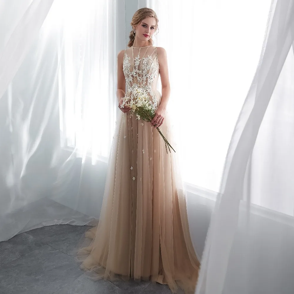 Женское вечернее платье Vivian's Bridal белое шифоновое в пол без рукавов со шлейфом |