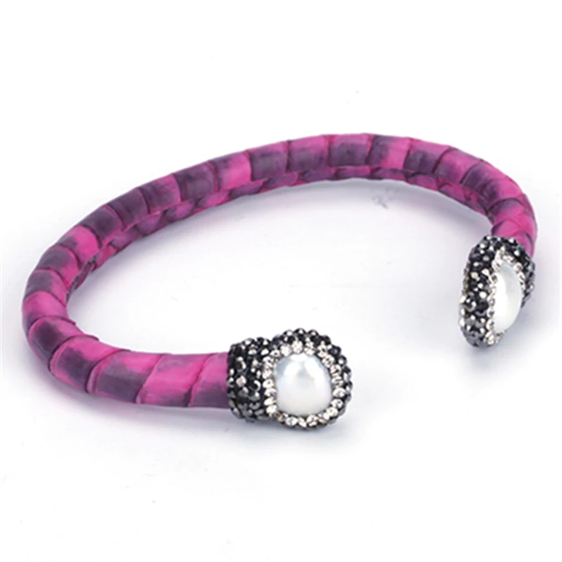 Раздраженный натуральный пресноводный жемчуг стразы очаровательные ювелирные