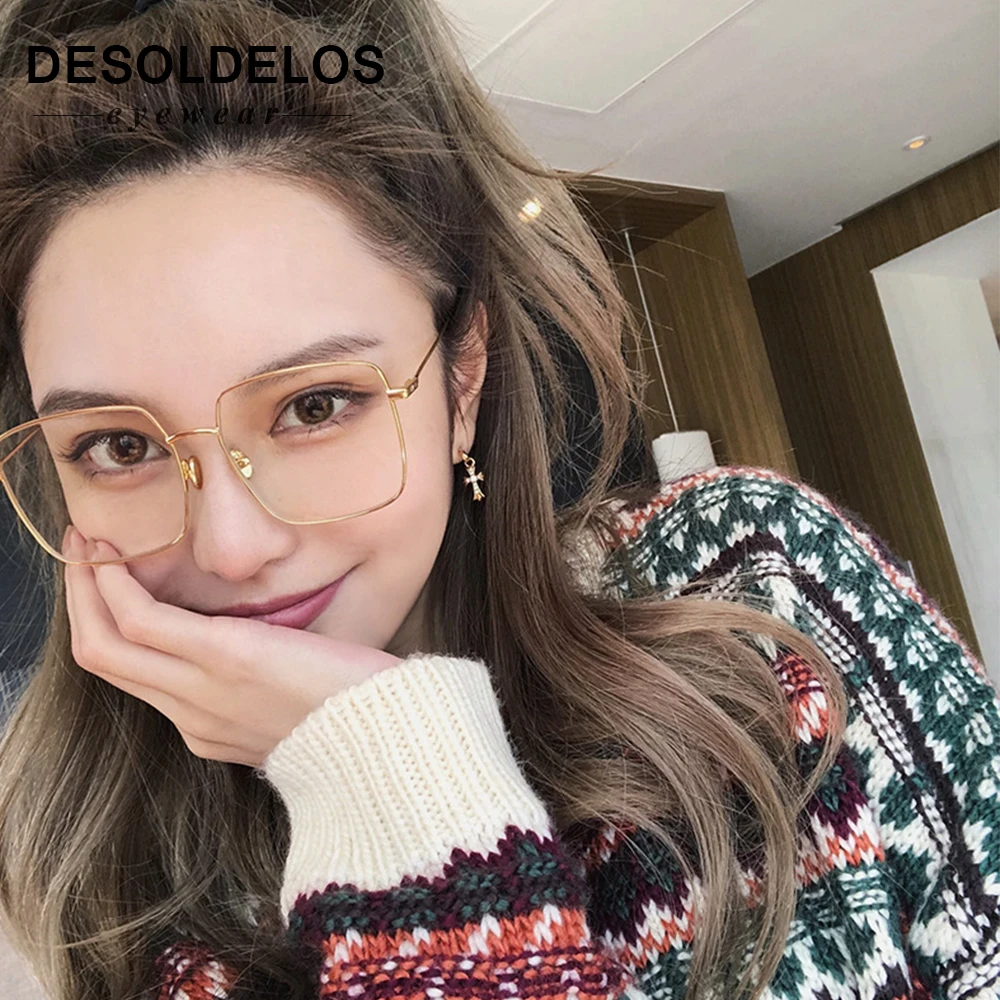

Luxury Women Square Eyeglasses Vintage Glasses Optical Frame Gold Metal Unisex Spectacles Clear Lens Glasses Blue Light Glasses