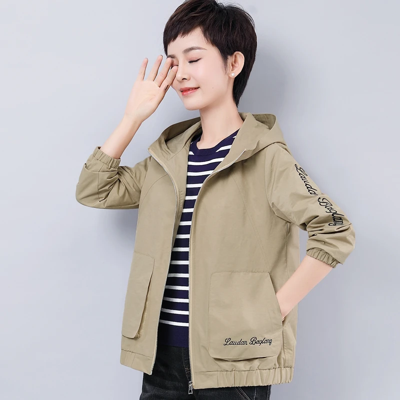 Женская ветровка новая весенне осенняя верхняя одежда с капюшоном размера плюс