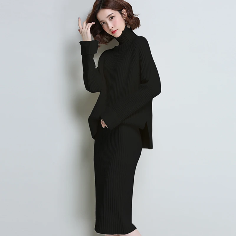 Женский трикотажный комплект из двух предметов асимметричный Однотонный свитер