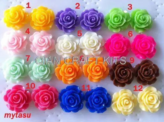 Набор из 300 штук разнообразных кабошонов и цветов смолы 14-15 мм с розой набор