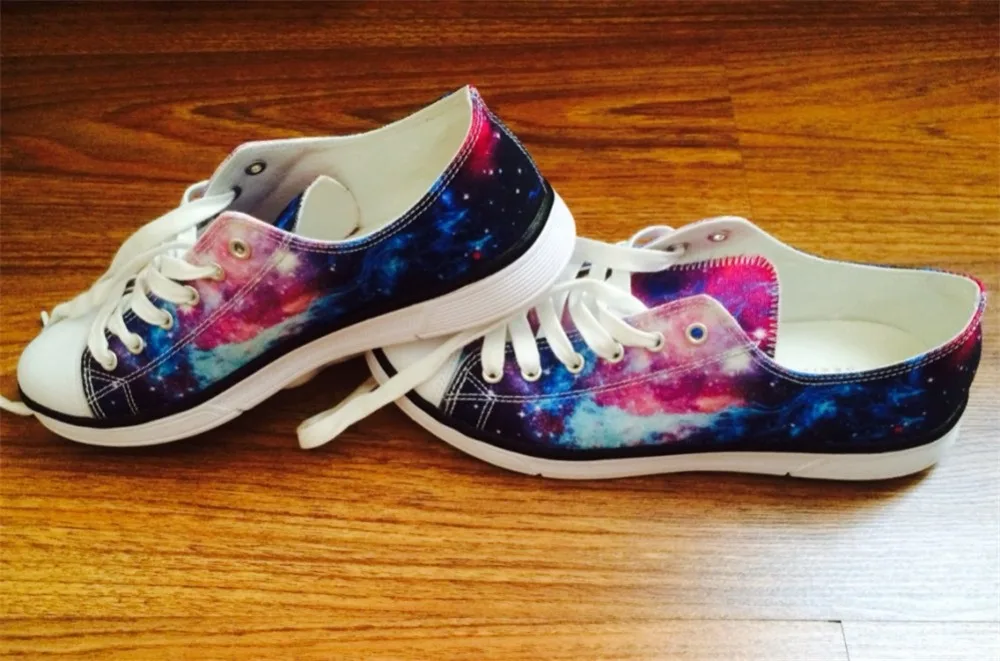 

Customized Fashion Galaxy Universe Space Star print Men Casual Low Canvas Shoes Breathable Lace-Up Male Vulcanized Shoes Man