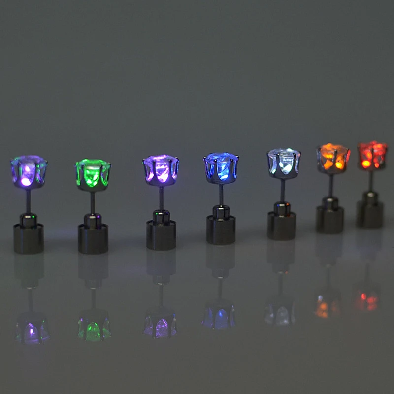 1 пара Очаровательная светодиодная серьга светильник светящаяся Корона кристалл