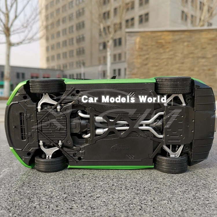 Литая под давлением модель автомобиля для почти реального AMG GT R 1:18(зеленый)+ маленький подарок