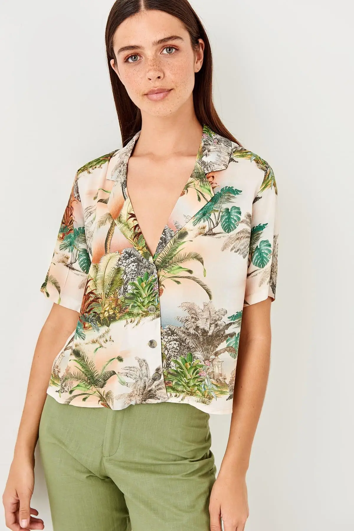 Trendyol Multicolour Pattern Shirt TWOSS19XM0268 |