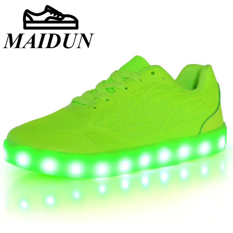 Led Женщины плоские с зимой Новый теннисный светодиодные Отдыха Повседневная