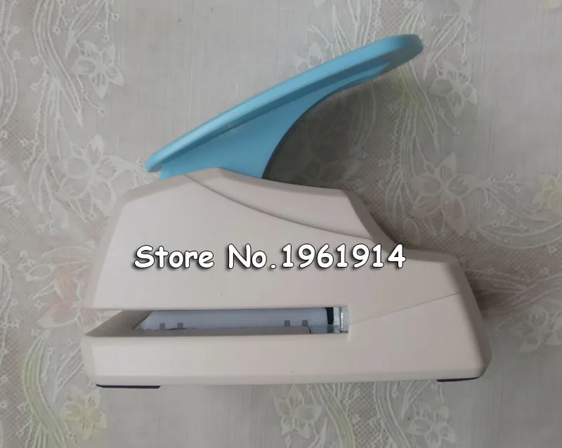 Бесплатная доставка 3d доска с бабочками 4 см для перфорации бумаги перфоратор