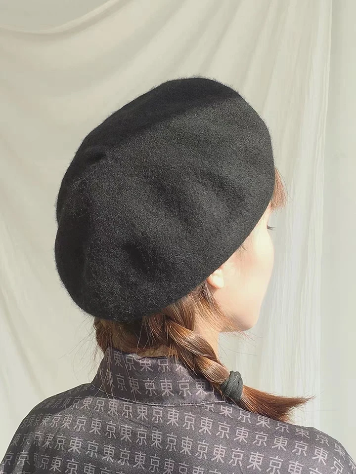 Женская шерстяная шапка однотонная берет зимняя теплая 16 цветов хит продаж