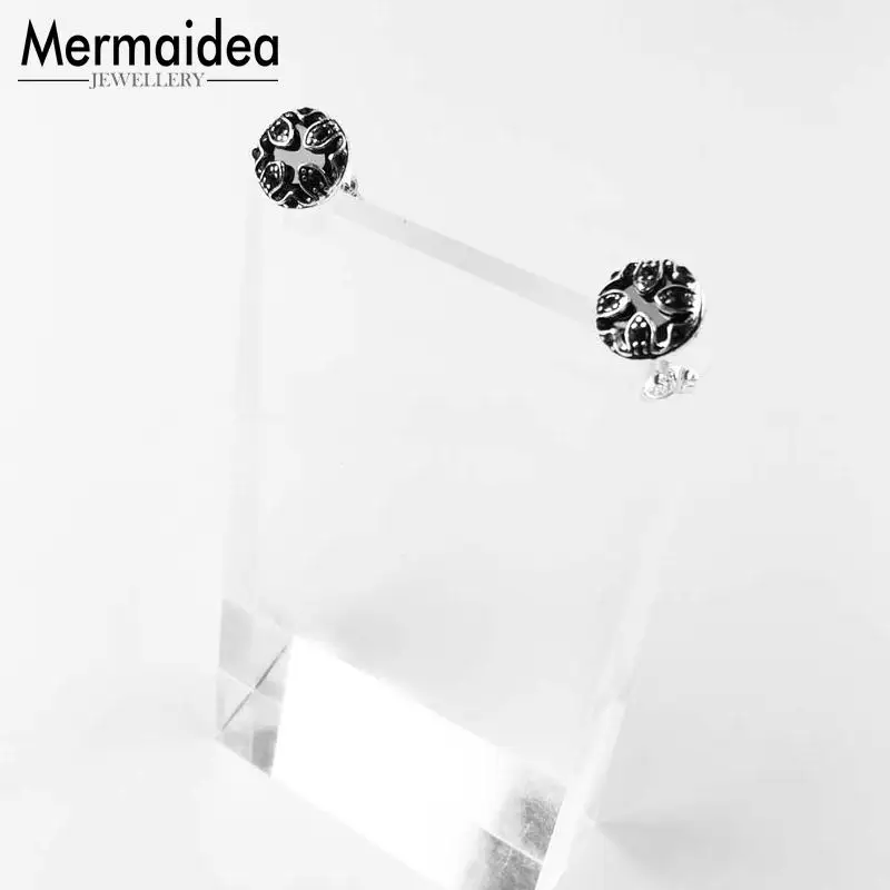 Серьги-гвоздики в виде Черного Лотоса с кристаллами из циркония модное ювелирное